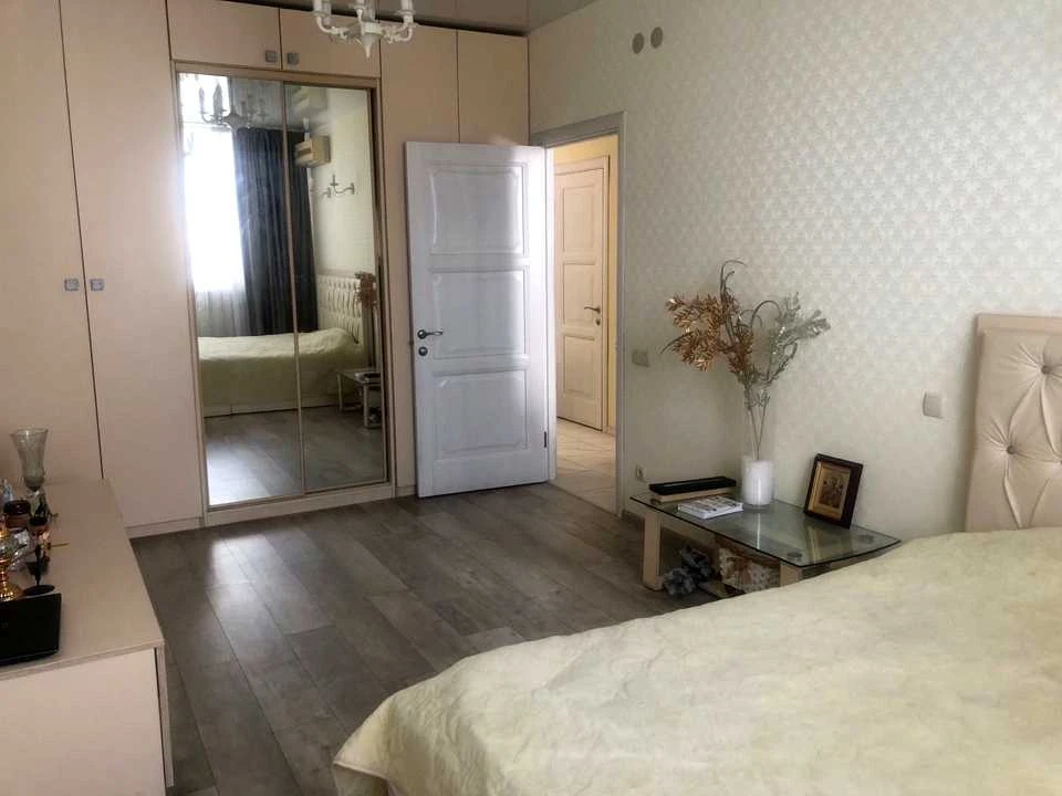 Квартира. Киев, проспект Рональда Рейгана