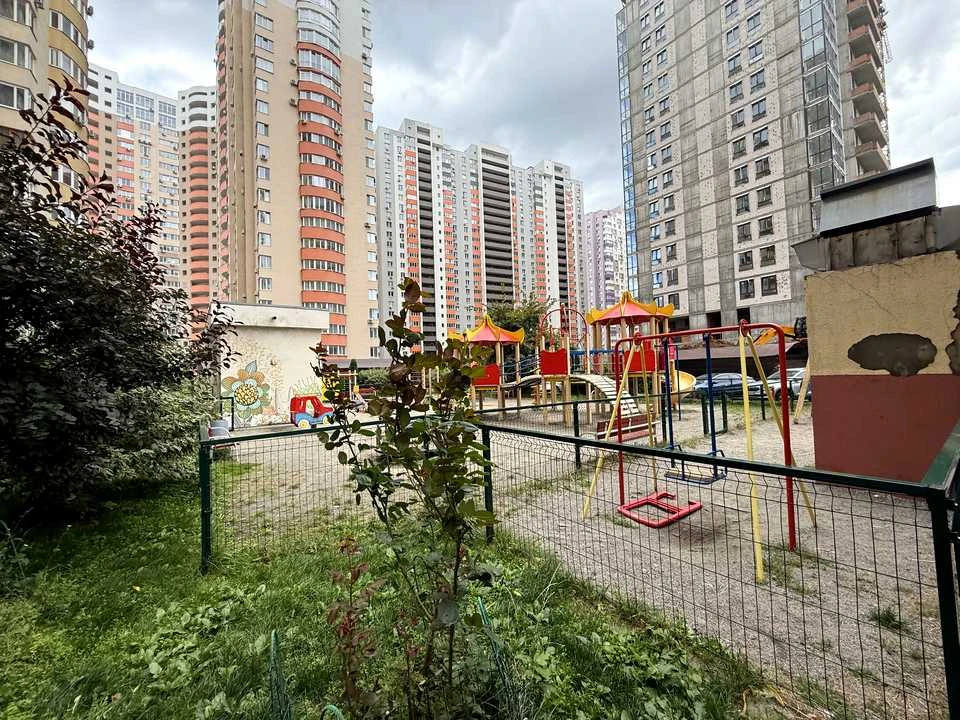 Квартира. улица Михаила Максимовича, Киев.