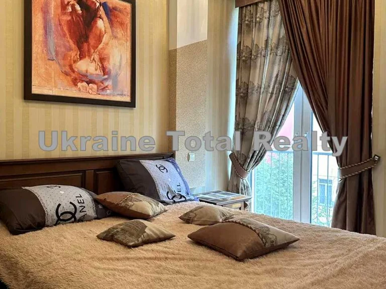 Apartment. Kyiv, Regeniatorna Street.