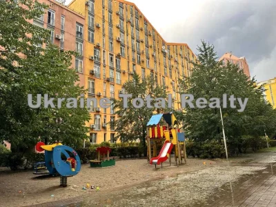 Apartment. Kyiv, Regeniatorna Street.