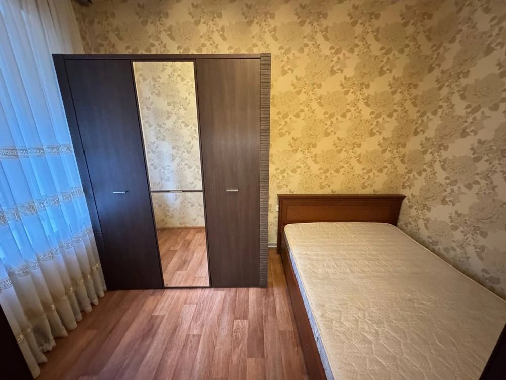 Sale of a 3-bedroom apartment with land