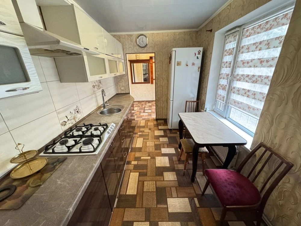 Sale of a 3-bedroom apartment with land