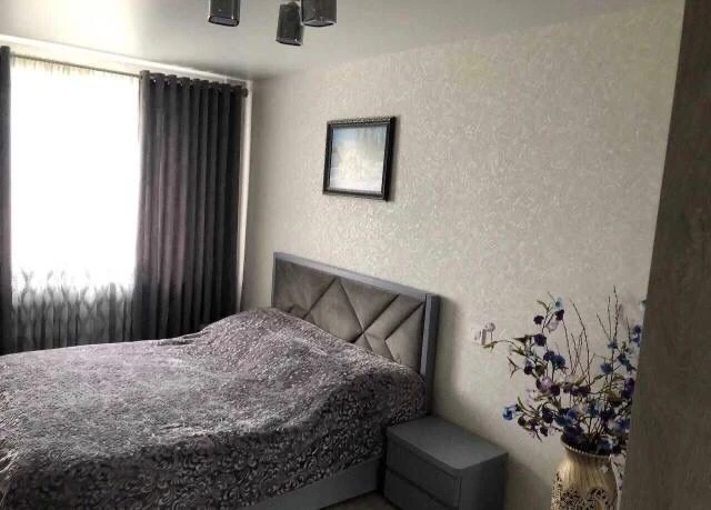 For Sale 3-room apartment on Mira Avenue, Left Bank, Caravan