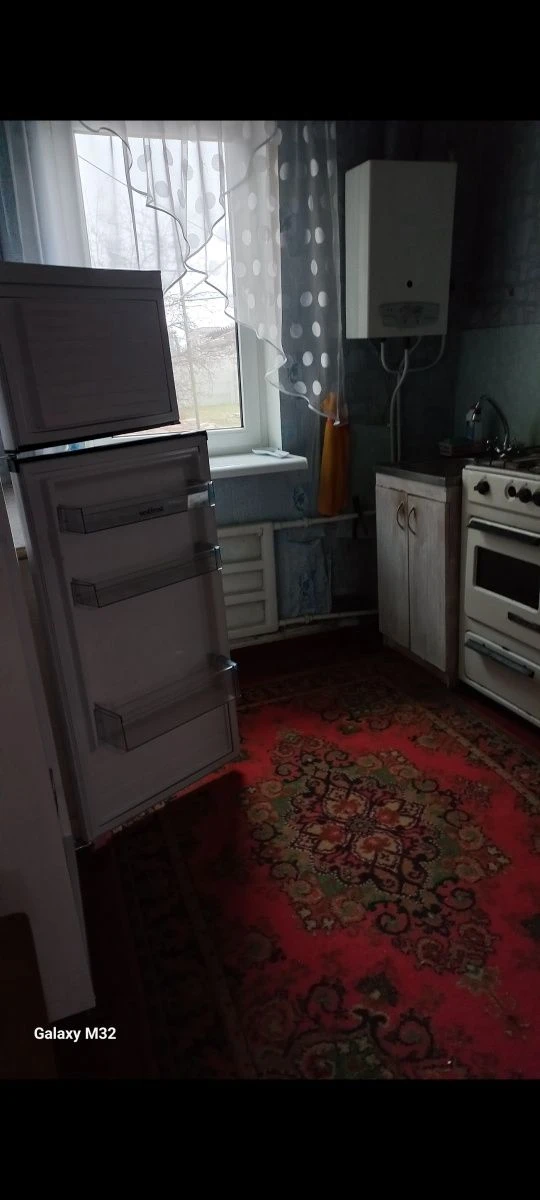 Продам пів будинку.
