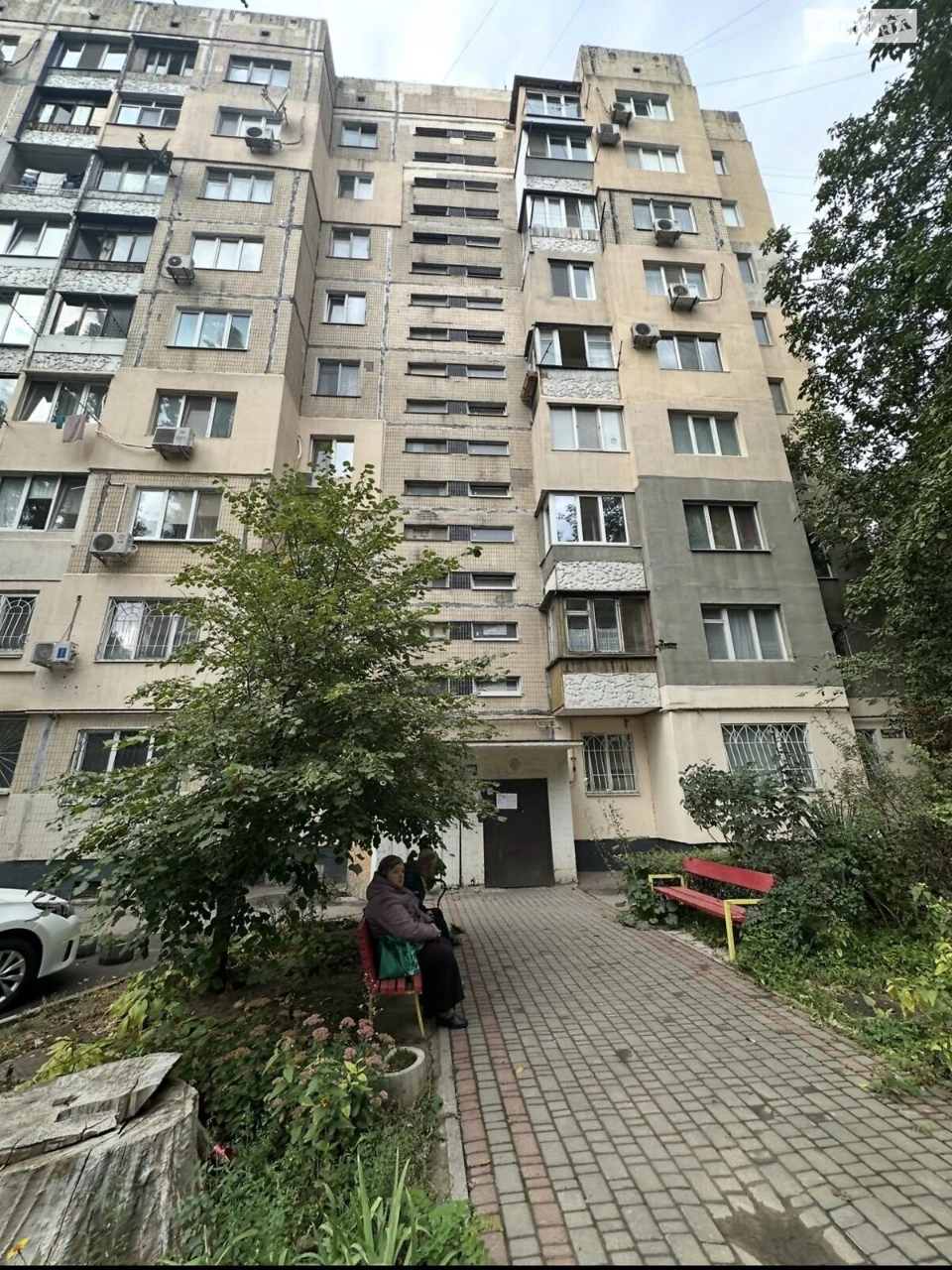 Продается 3-комнатная квартира на Таирова