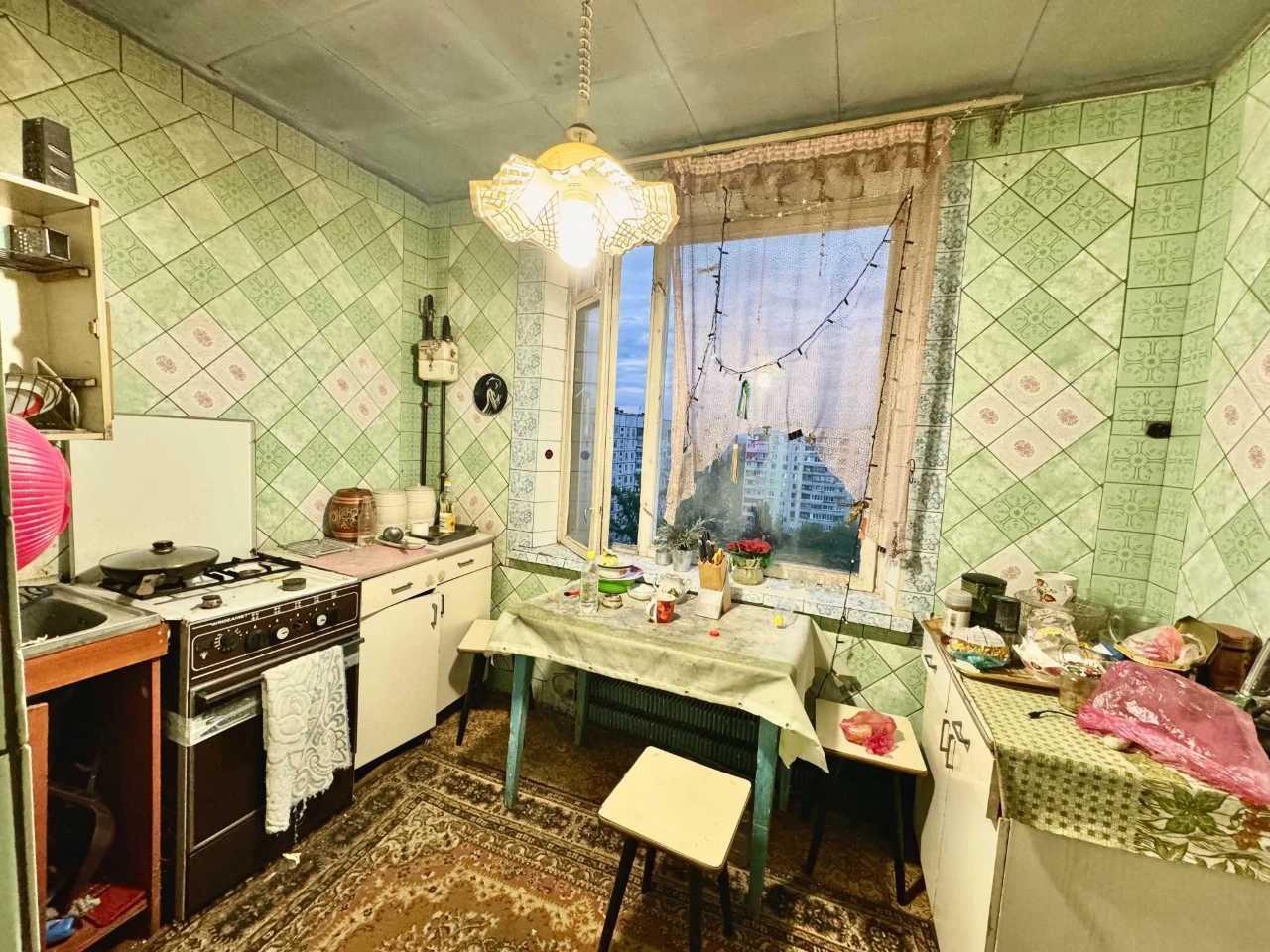 For sale, 3-room apartment, metro Studencheskaya, 5-minute walk