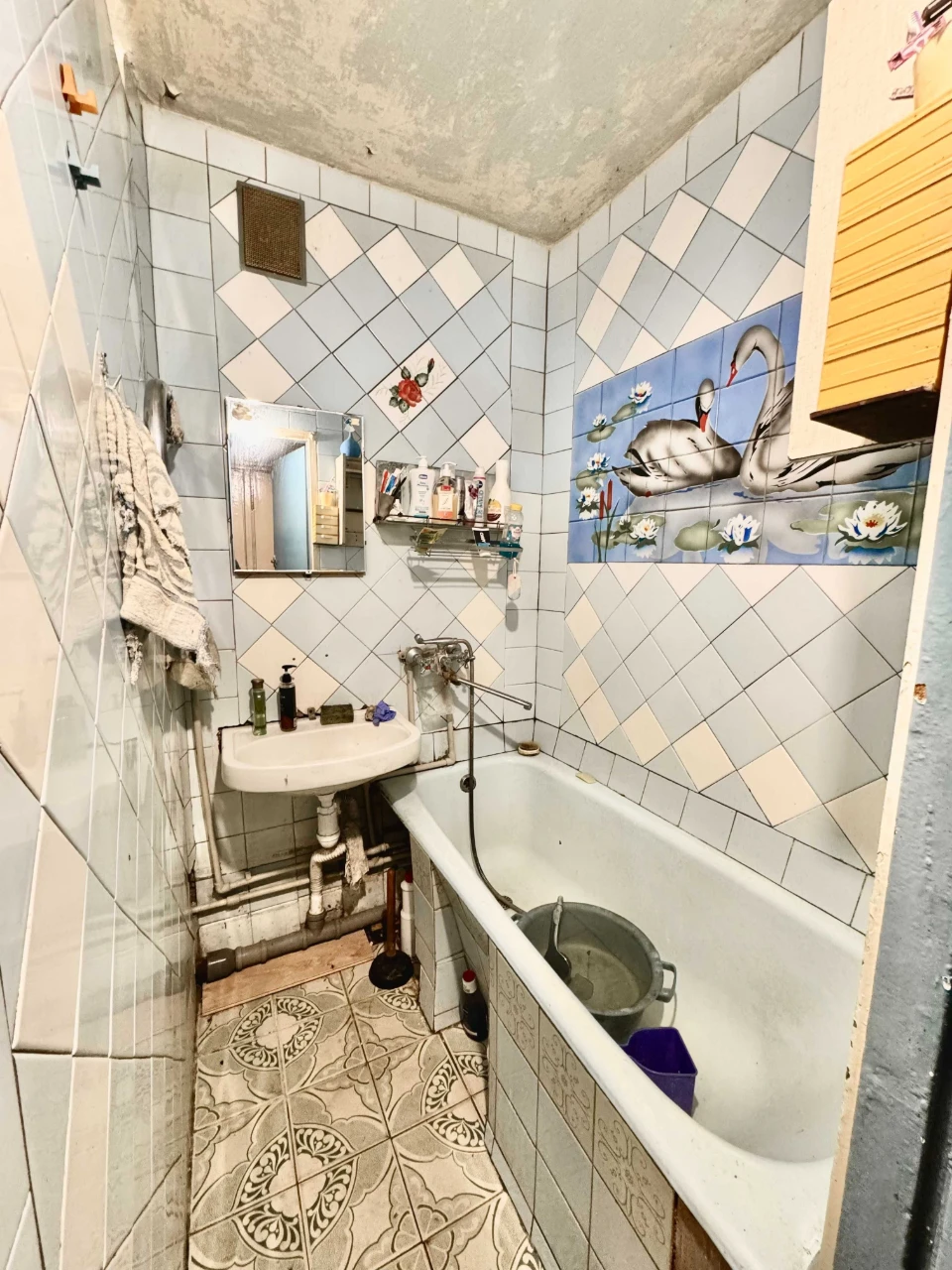 For sale, 3-room apartment, metro Studencheskaya, 5-minute walk