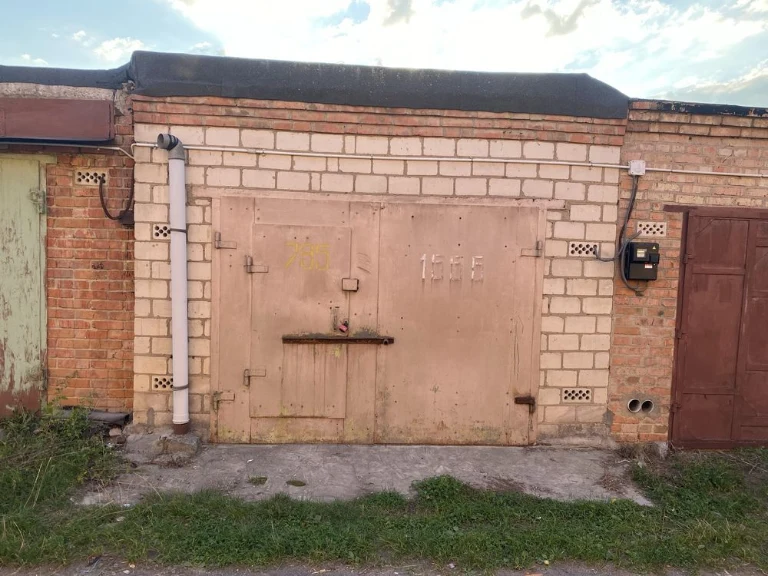 For Sale: Garage, GSC-7, Pyrogovo