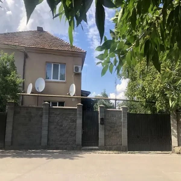 Двохповерховий будинок, Промисловий, 110 м²