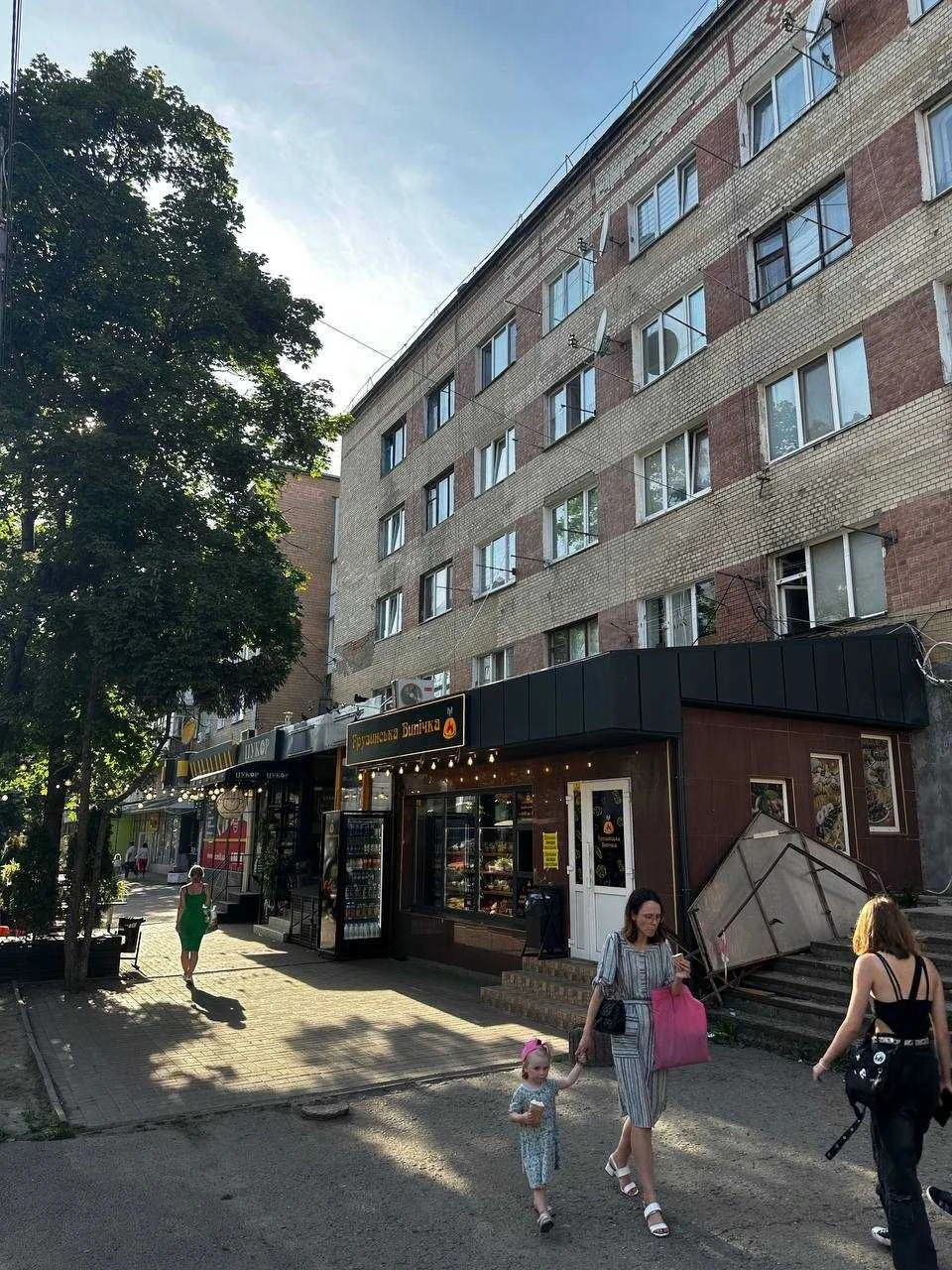 1-room apartment in dormitory in Vystavka, excellent option regarding condition and location