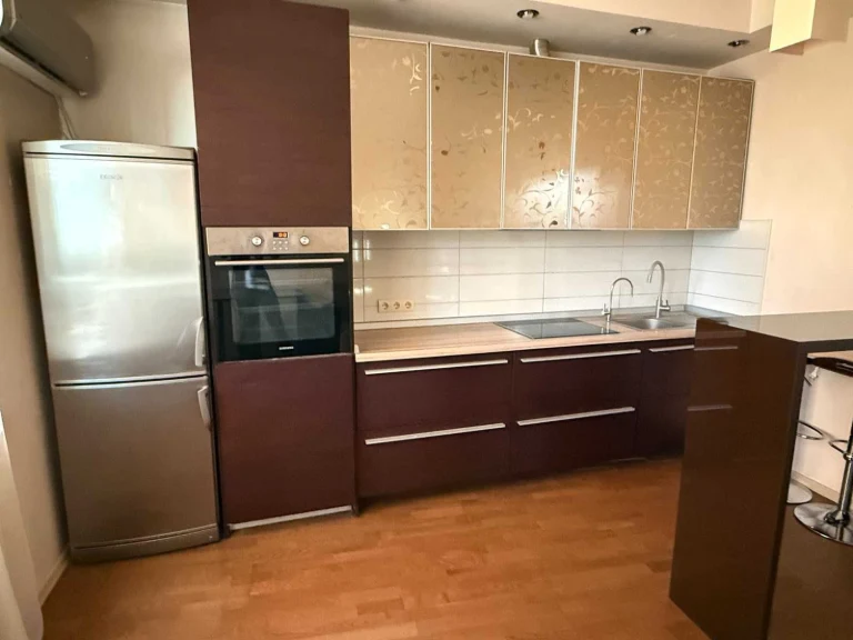Продажа 1-комнатной квартиры 60 кв.м. на ул. Днепровская, 19а