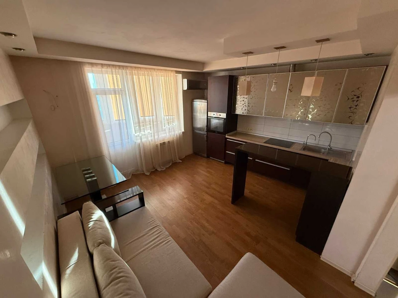 Продажа 1-комнатной квартиры 60 кв.м. на ул. Днепровская, 19а