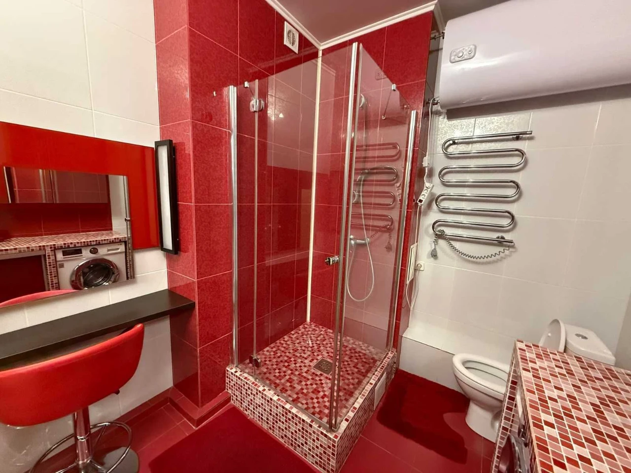 Продажа 1-комнатной квартиры 60 кв.м. на ул. Днепровская, 19а