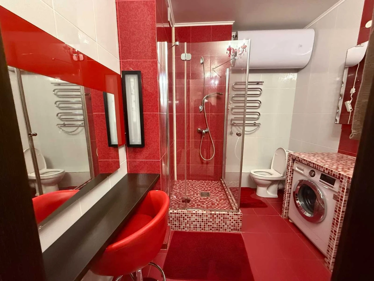 Продажа 1-комнатной квартиры 60 кв.м. на ул. Днепровская, 19а