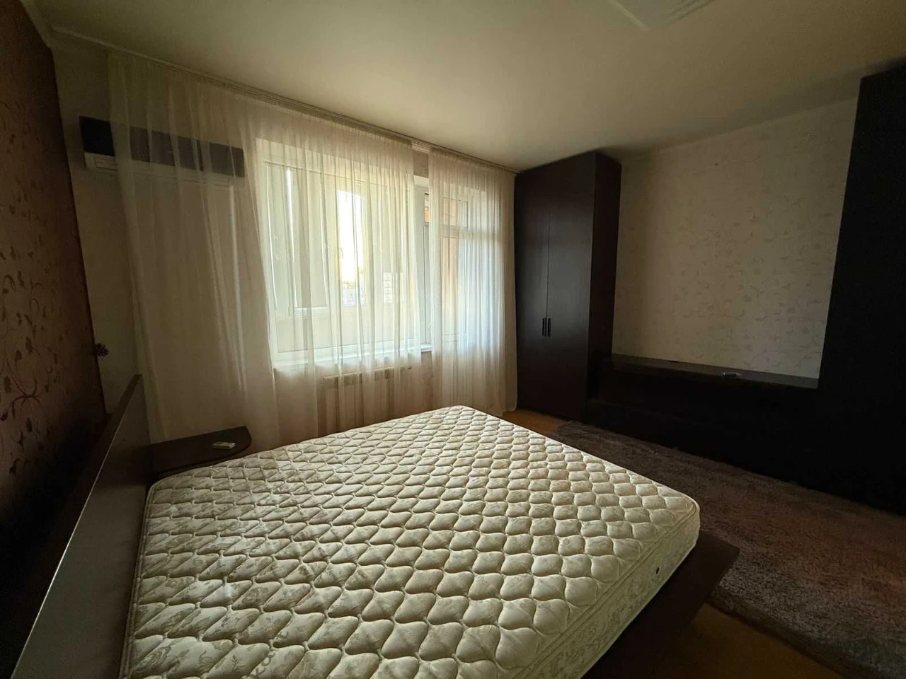 Продажа 1-комнатной квартиры 60 кв.м. на ул. Днепровская, 19а