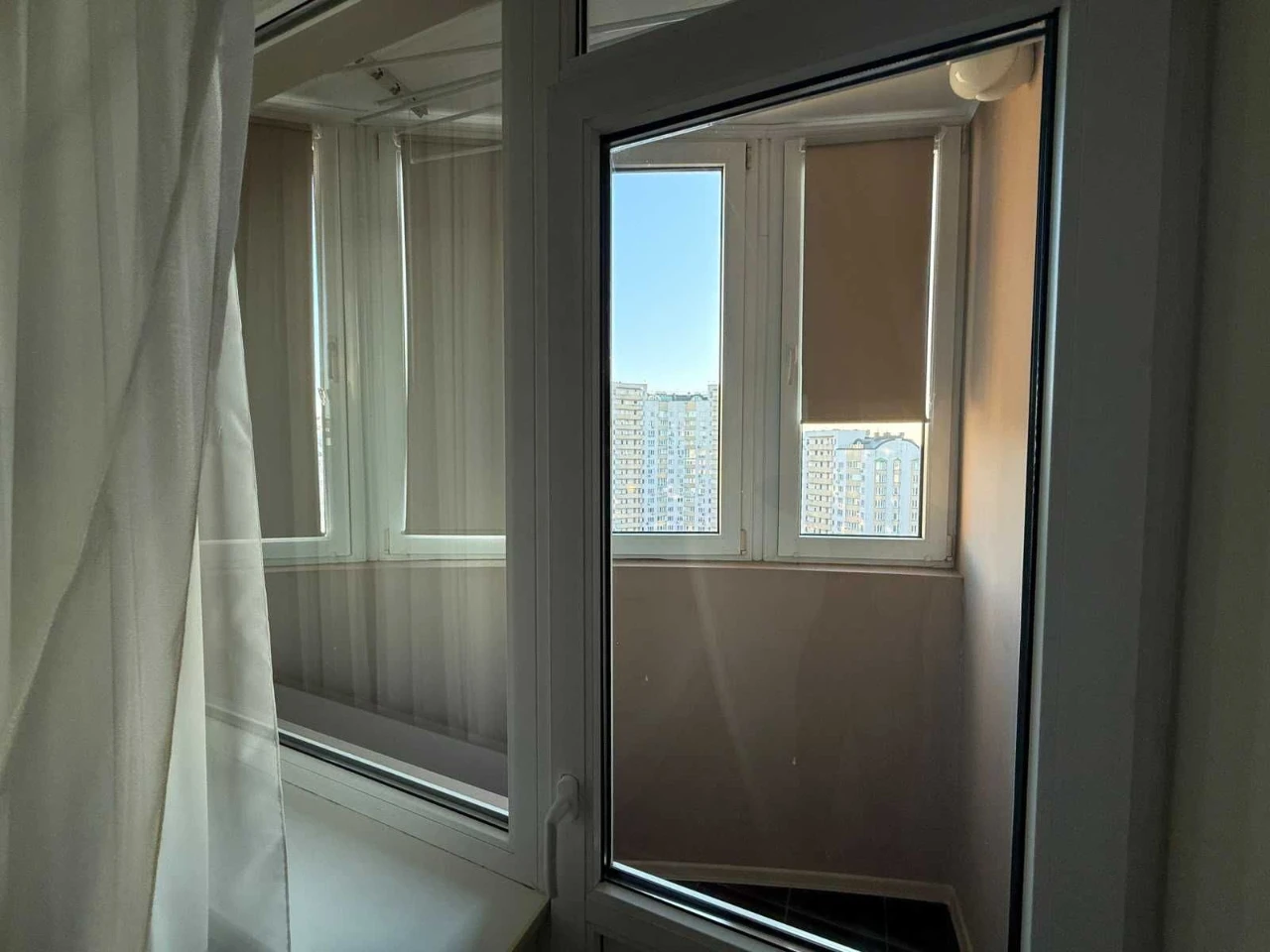 Продажа 1-комнатной квартиры 60 кв.м. на ул. Днепровская, 19а