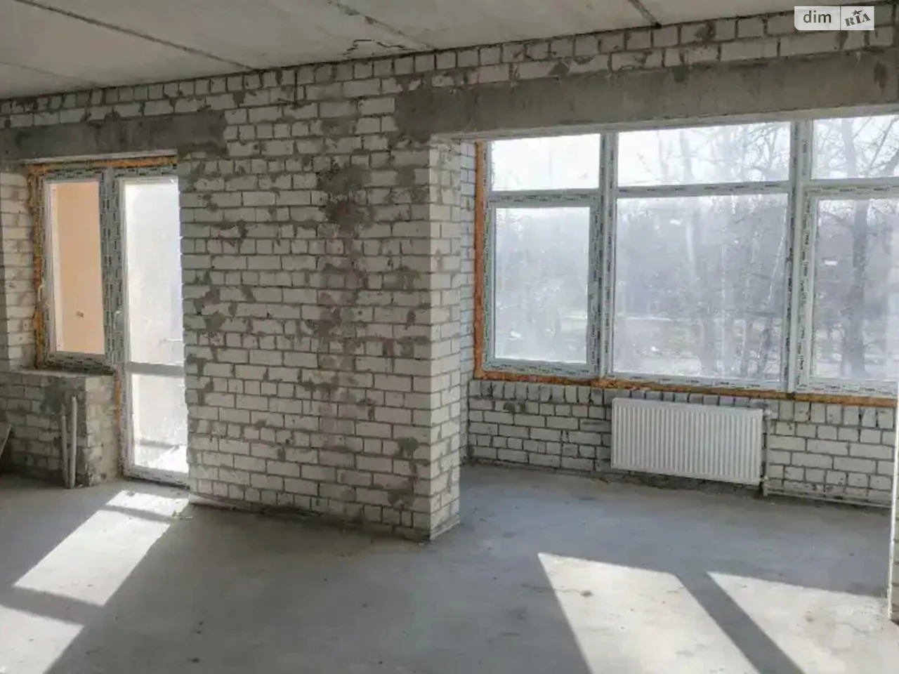 Sale of Spacious Four-Room Apartment