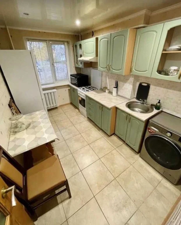 Apartment for Sale: 2 Rooms, Botanical Garden Metro