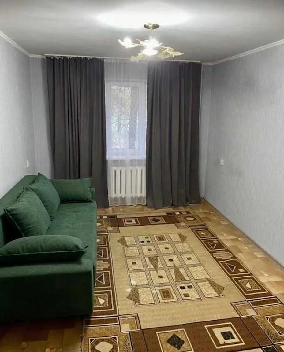 Apartment for Sale: 2 Rooms, Botanical Garden Metro