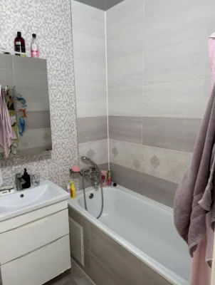 Продажа 1-комнатной квартиры. Озерна