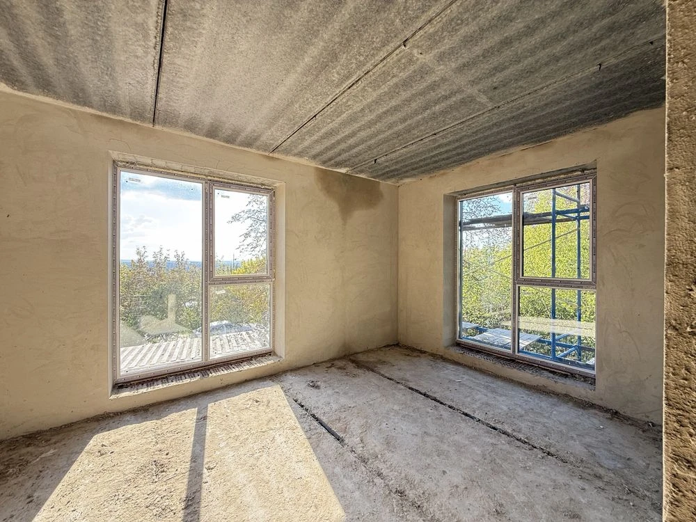Sale of a 2-bedroom apartment in the Red Hills residential complex, Red Hills area.