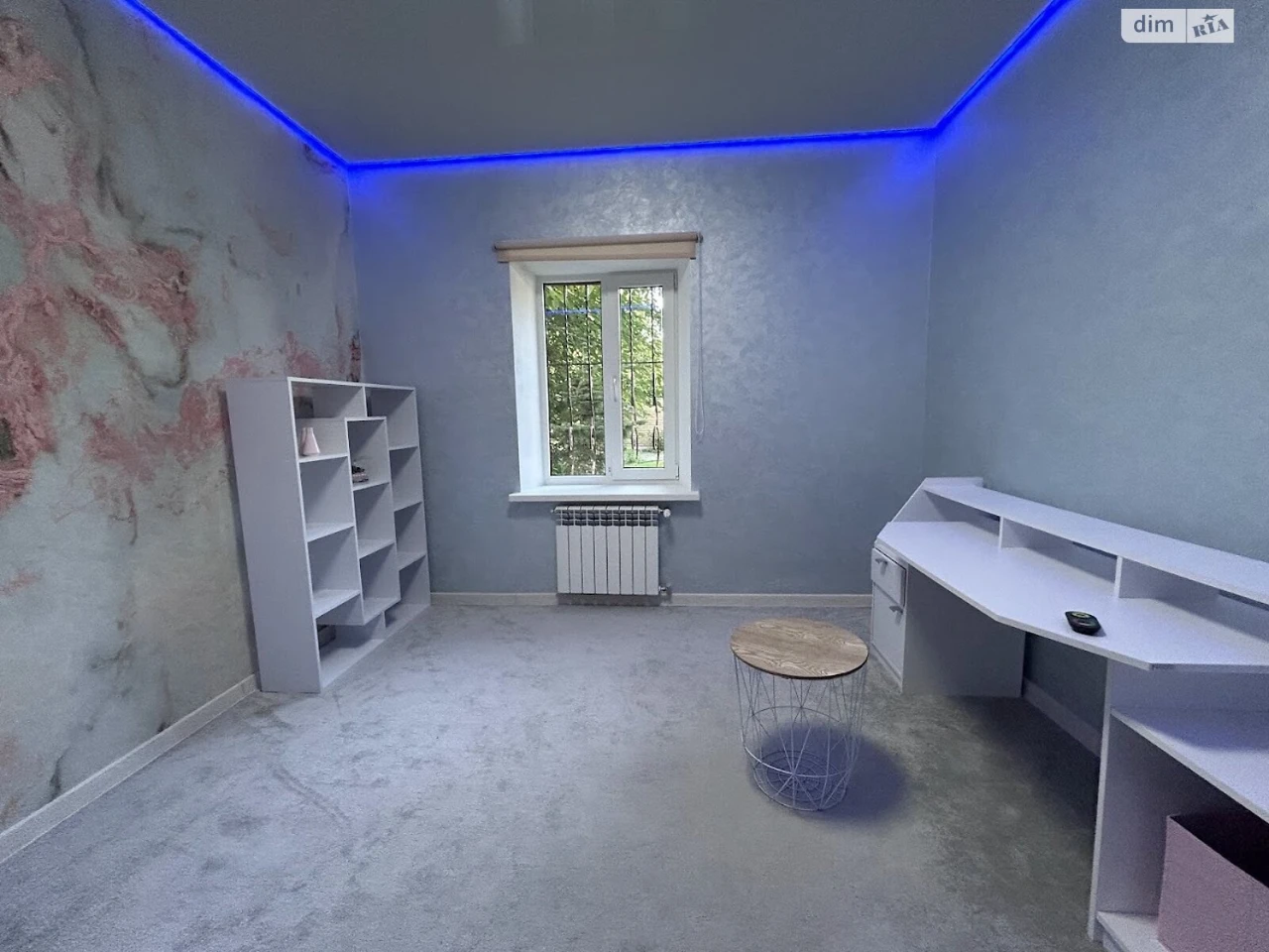 Sale: Spacious House on Wide Valley