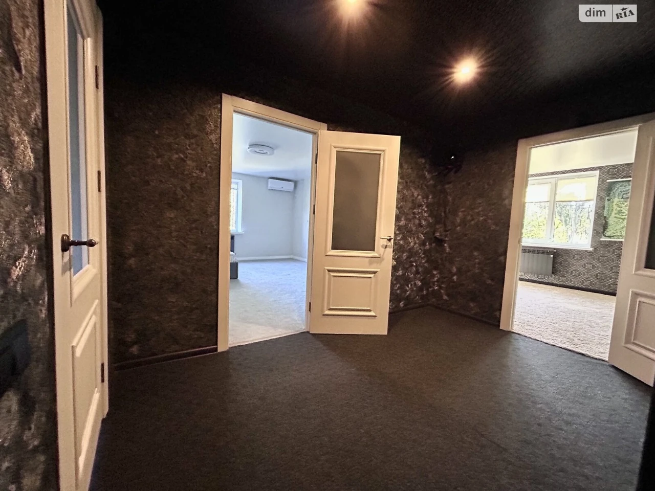 Sale: Spacious House on Wide Valley