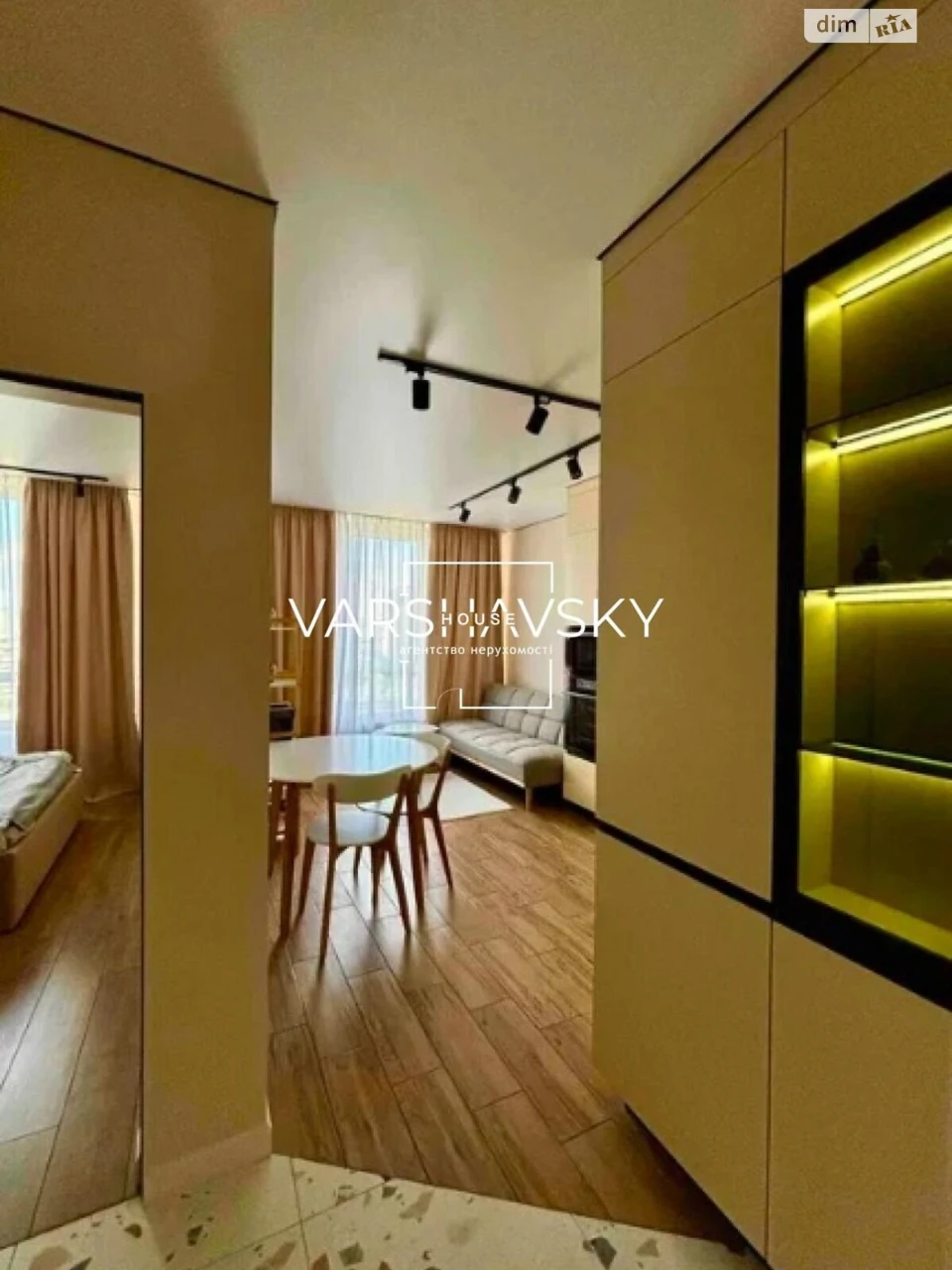 Long-Term Rental: One-Bedroom Apartment in Warsaw Plus Residential Complex