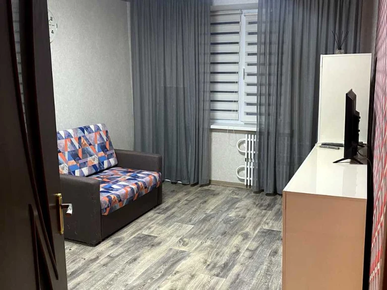 Apartment. Dnipro, Myru Prospect.