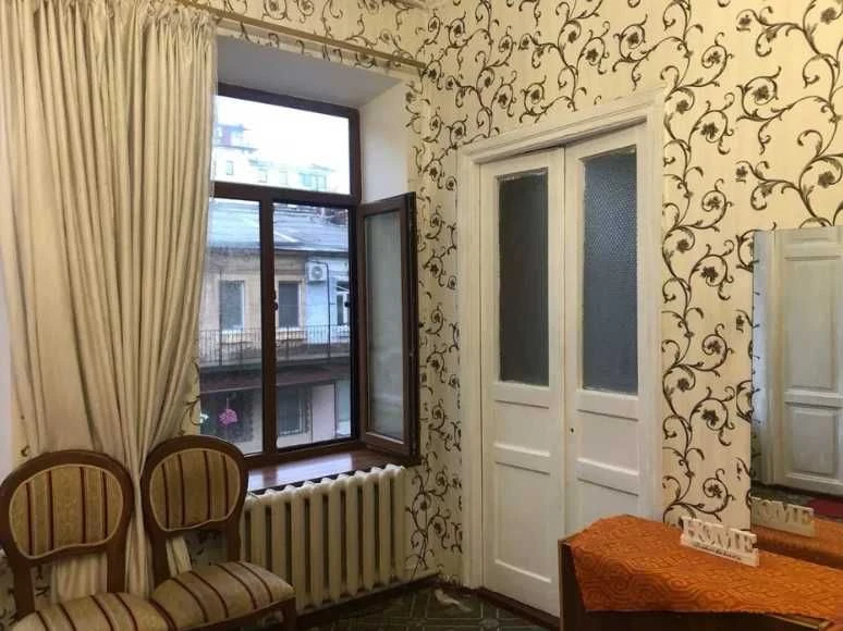 7. Продам квартиру в центре города ул. Базарная