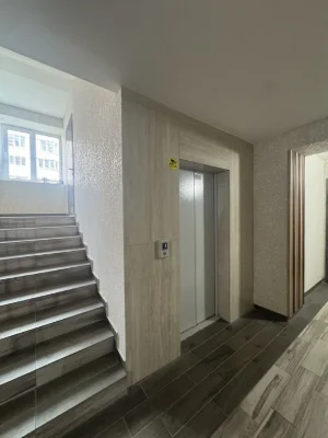3-bedroom apartment in a new building - brick house, 4th floor