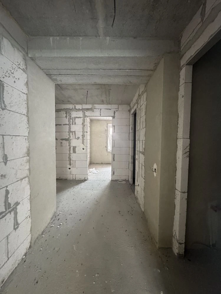 3-bedroom apartment in a new building - brick house, 4th floor