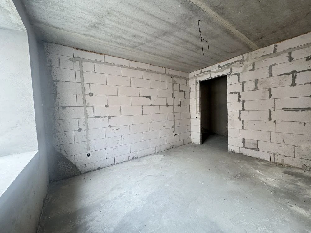 3-bedroom apartment in a new building - brick house, 4th floor
