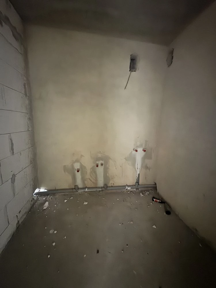 3-bedroom apartment in a new building - brick house, 4th floor