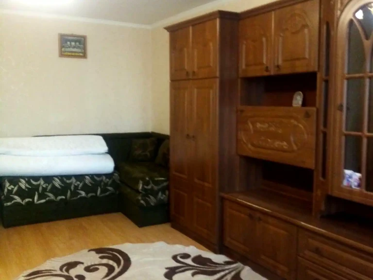 Rent of a 1-bedroom apartment 35 m² on the 4th floor/6th floor.