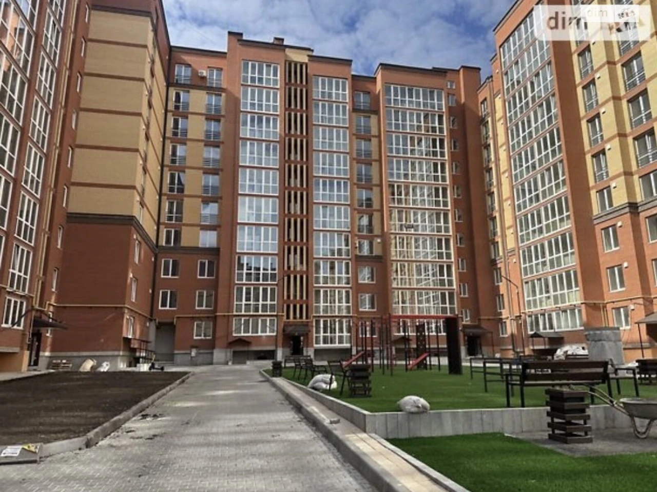 Продаж Підземний паркінг Дружба