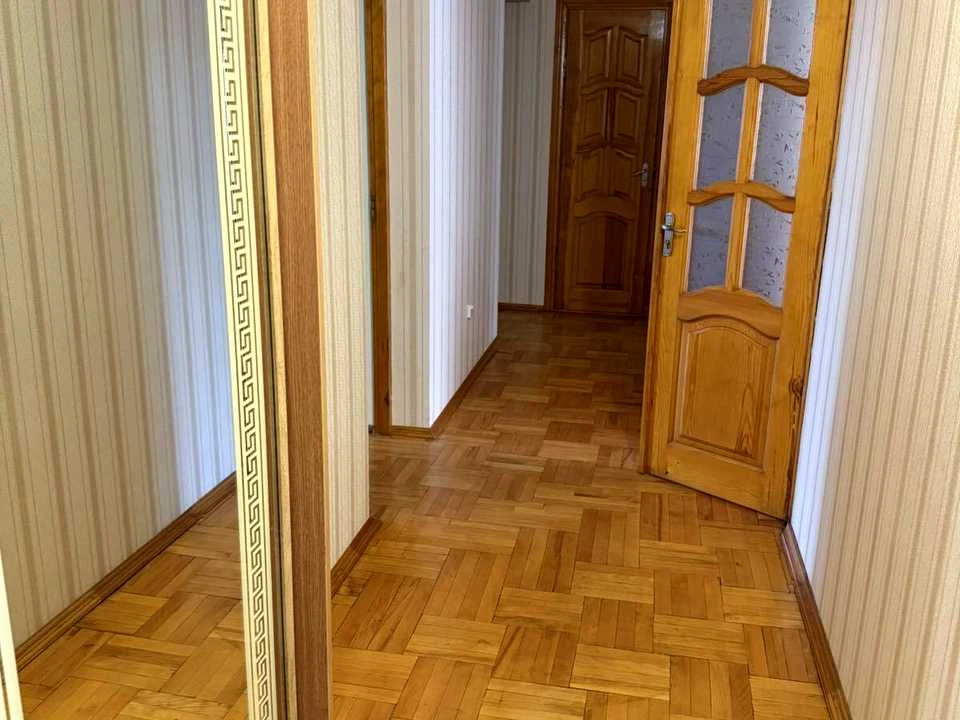 Квартира. Львів, Роксоляни вул.