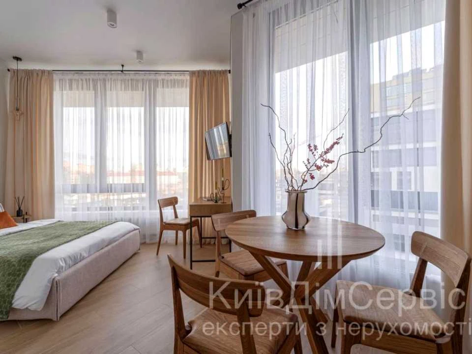 Квартира. Киев, улица Гарета Джонса