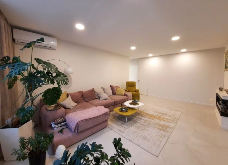Продаж квартири, вул. Раїси Окіпної, 10А, 105 м², 15-й поверх.