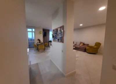 Продаж квартири, вул. Раїси Окіпної, 10А, 105 м², 15-й поверх.