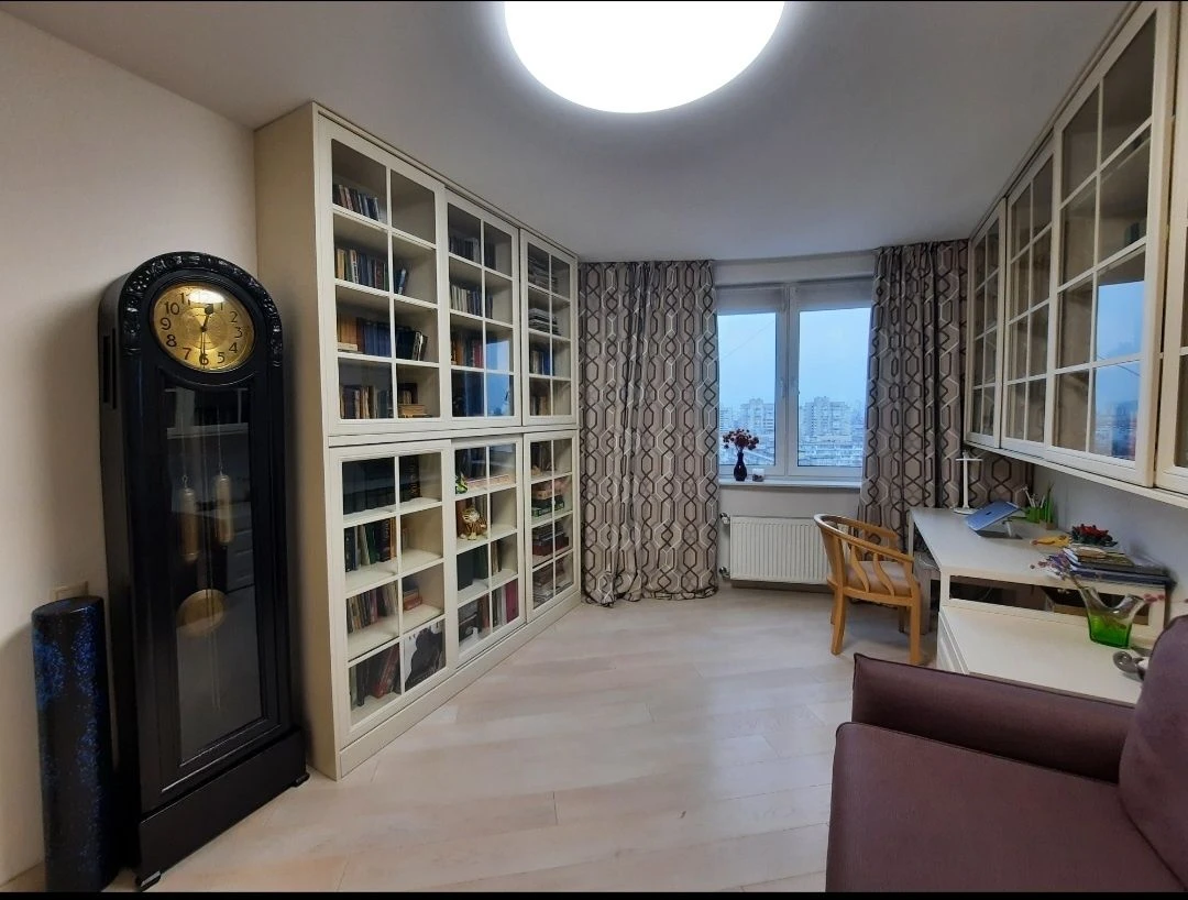Продаж квартири, вул. Раїси Окіпної, 10А, 105 м², 15-й поверх.