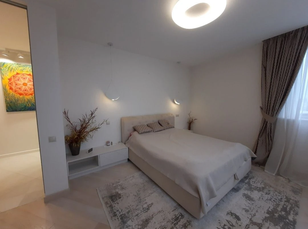 Продаж квартири, вул. Раїси Окіпної, 10А, 105 м², 15-й поверх.