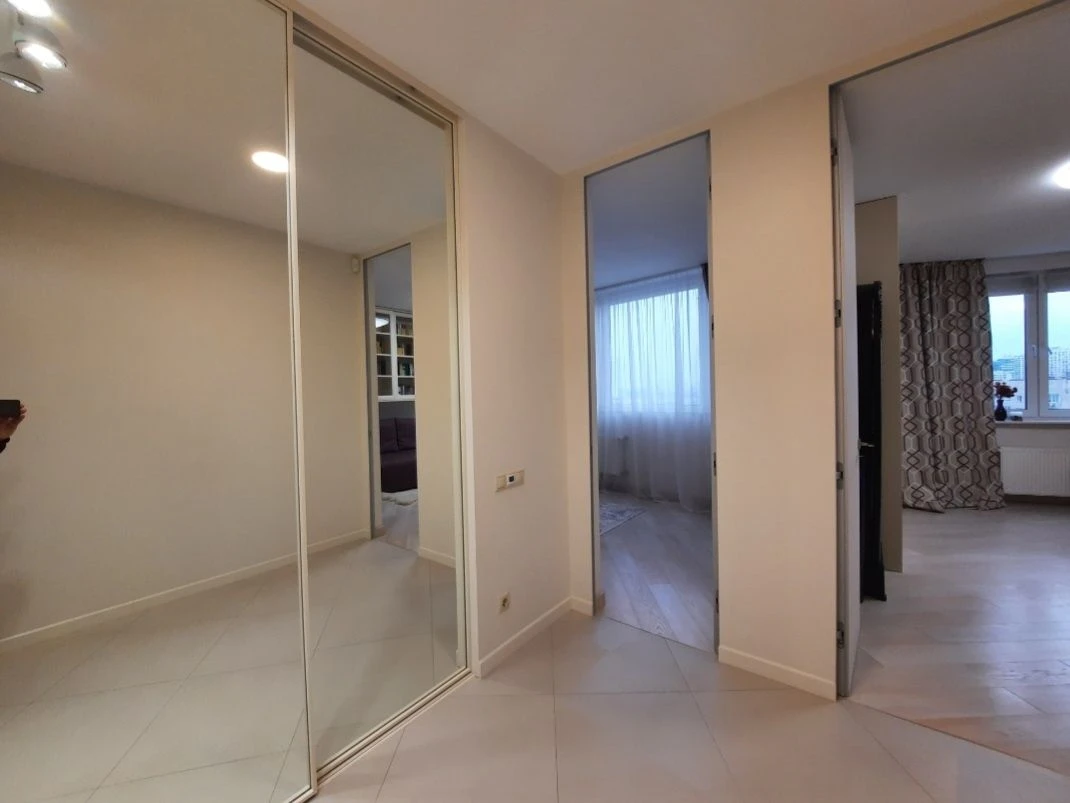 Продаж квартири, вул. Раїси Окіпної, 10А, 105 м², 15-й поверх.