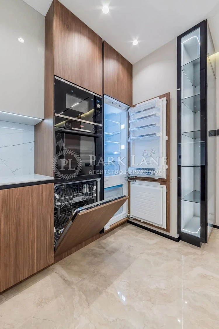 Apartment for Sale: Babych Glyba 8g, Kyiv / W-