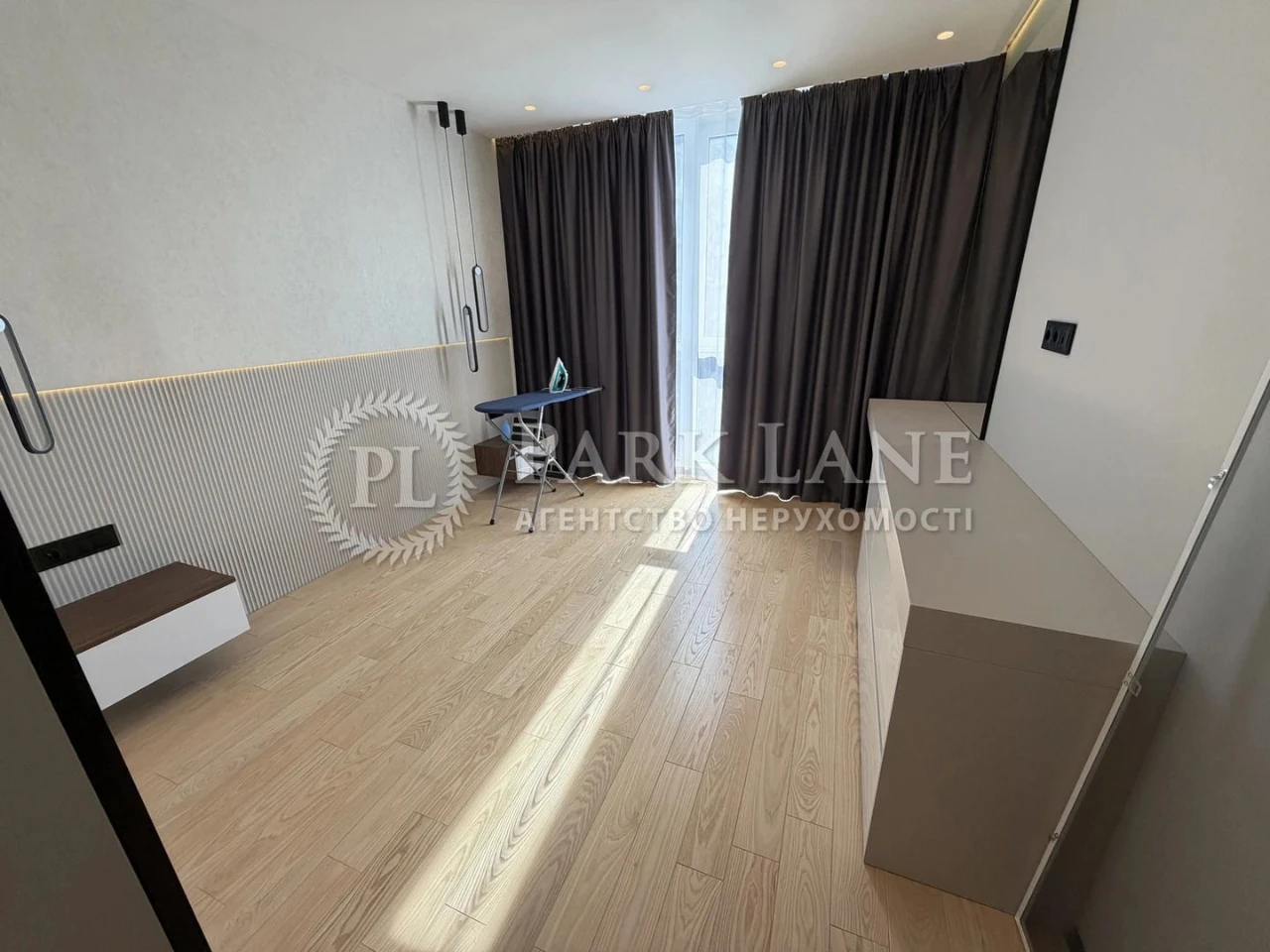 Apartment for Sale: Babych Glyba 8g, Kyiv / W-