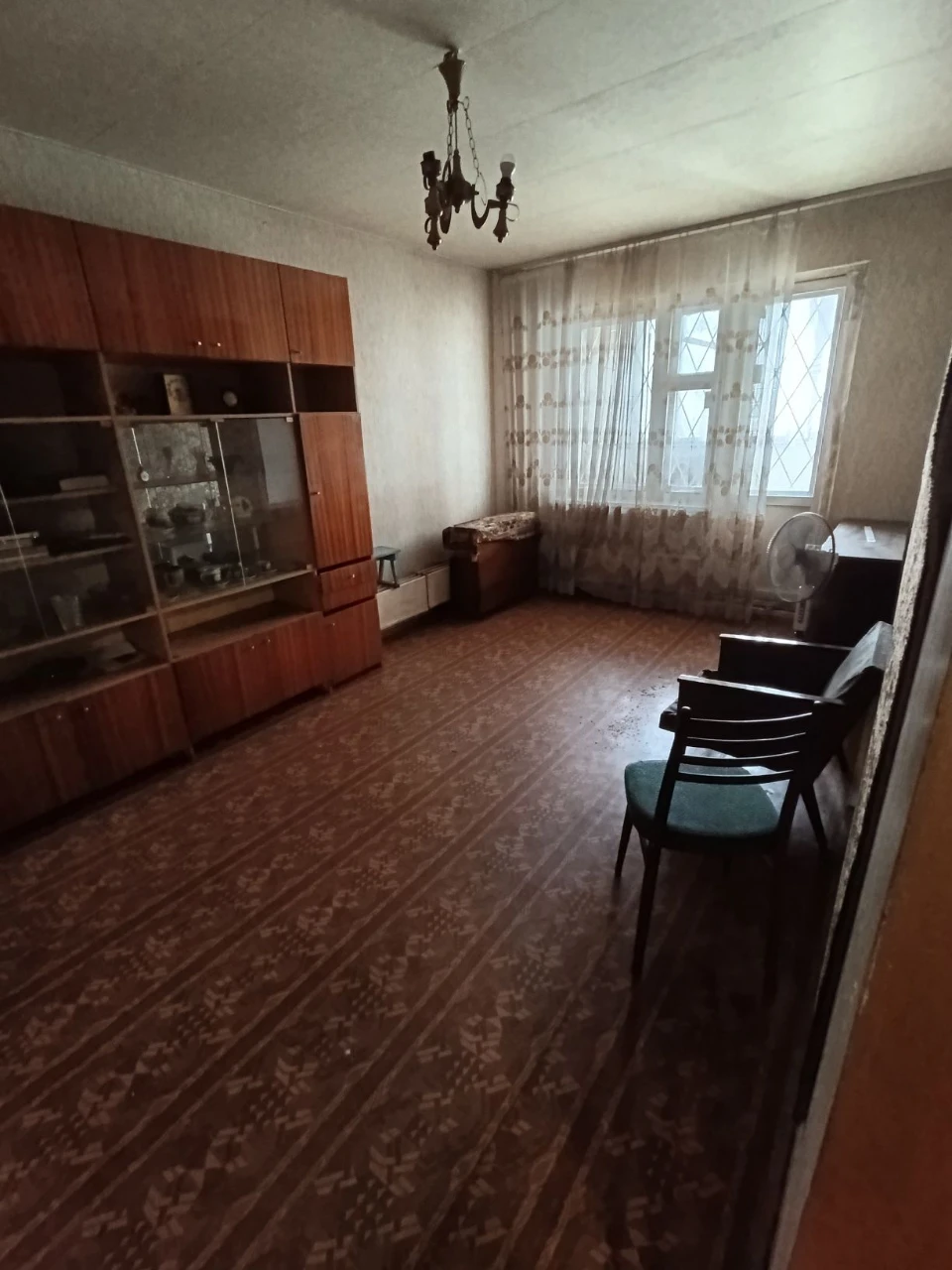 Продажа від власника 3х кім. квартири . Київ вул.Урлівська 3