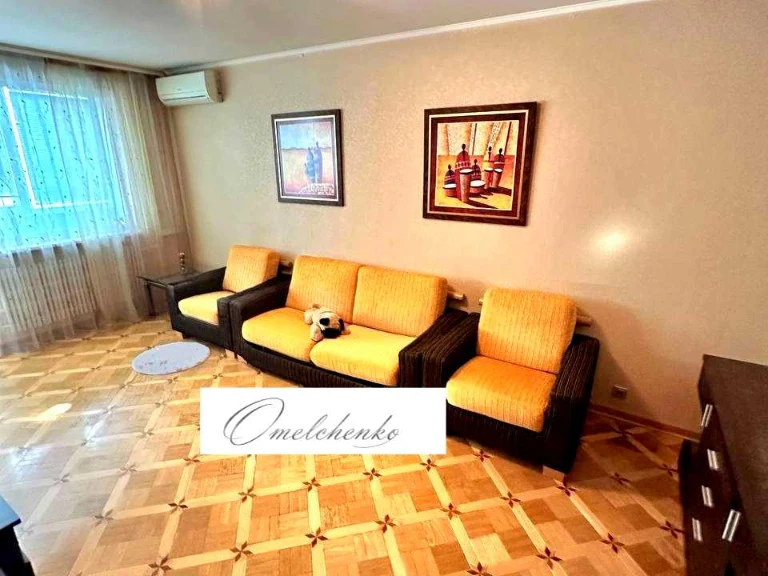Apartment. Kharkiv, Garibaldi St.