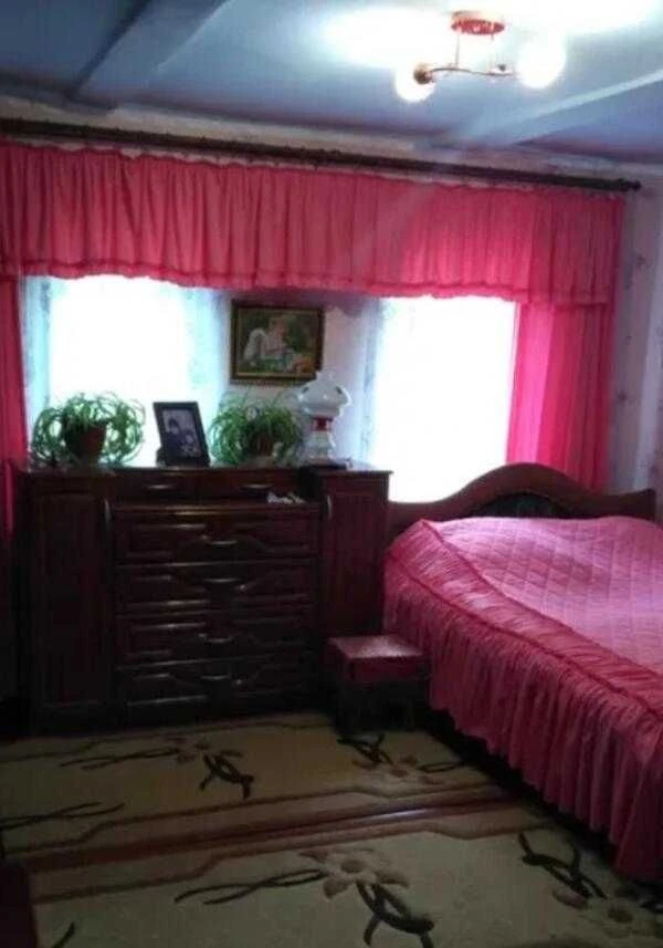 Great Offer! 1/2 House in the Шевchenko Factory Area