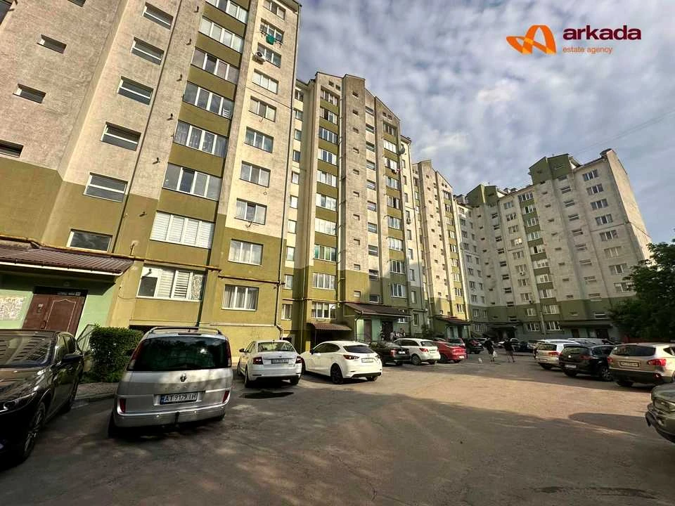 Apartment. Ivano-Frankivsk, Olgi Kiselevsky St.