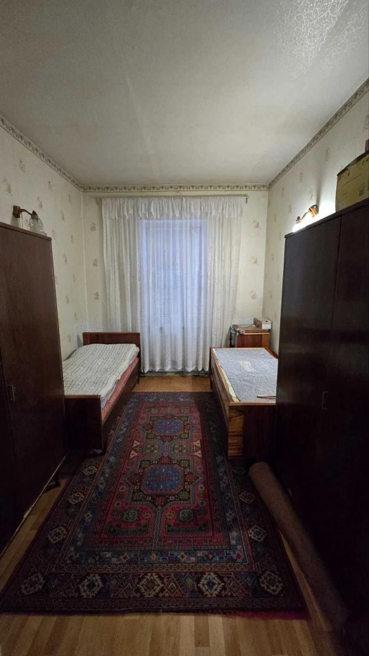 В продажу ухоженный кирпичный дом 1990 года в Гожулах